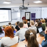 Открытая лекция Александра Каплана в Университете ИТМО o мозге человека, искусственном интеллекте, нейроинтерфейсах и киборгах