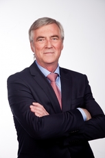 Хоружников Сергей Эдуардович, доцент, к.ф.-м.н., декан ФИКТ